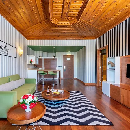 Selectum Family منتجع 5*